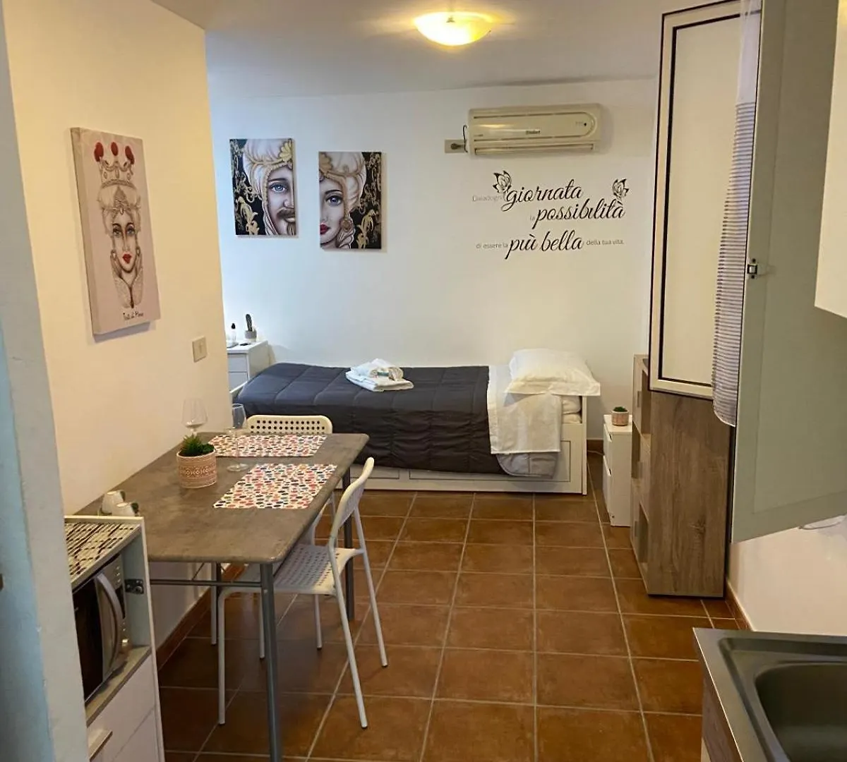 Petit Maison Palermo