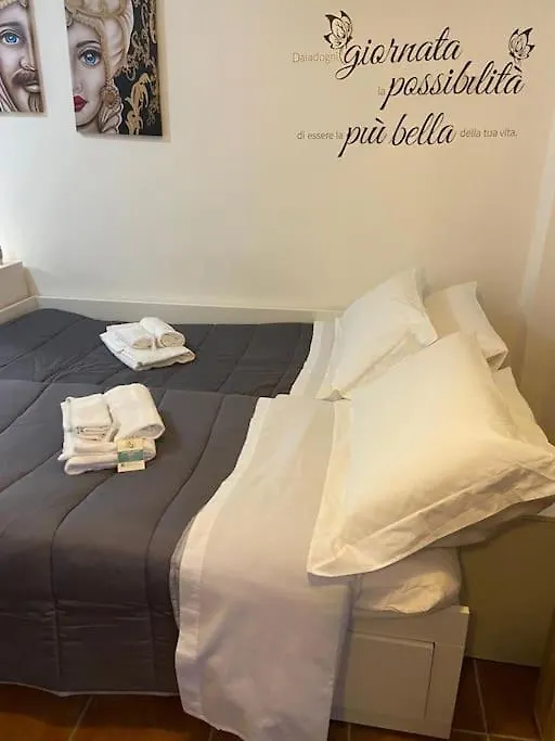 Petit Maison Palermo 0*,  Italy
